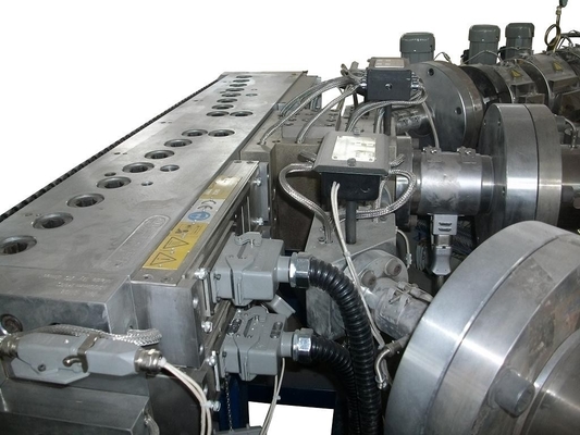 High Efficiency Plastic Extrusion Line , 915mm / 1220mm WPC Foamed Sheet Extrusion Line